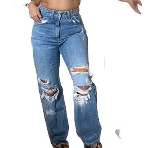 ZARA HIGH WAISTED MOM JEANS WITH DISTRESS!